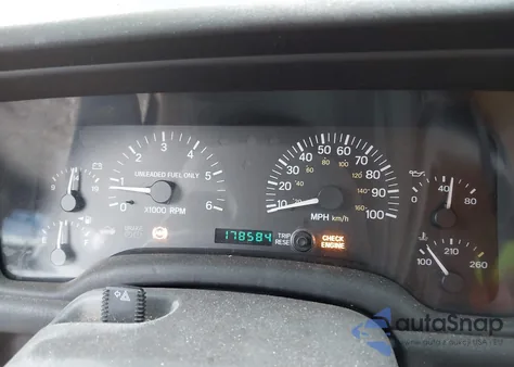 1999 Jeep Cherokee Classic/Sport из США, поврежденный, VIN 1J4FF68S8XL597869